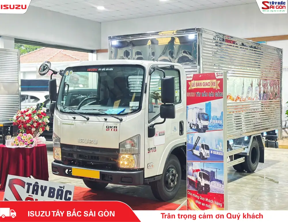 Bàn giao xe NPR400