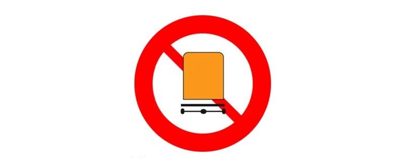 Biển báo cấm các loại xe tải chở hàng hóa nguy hiểm