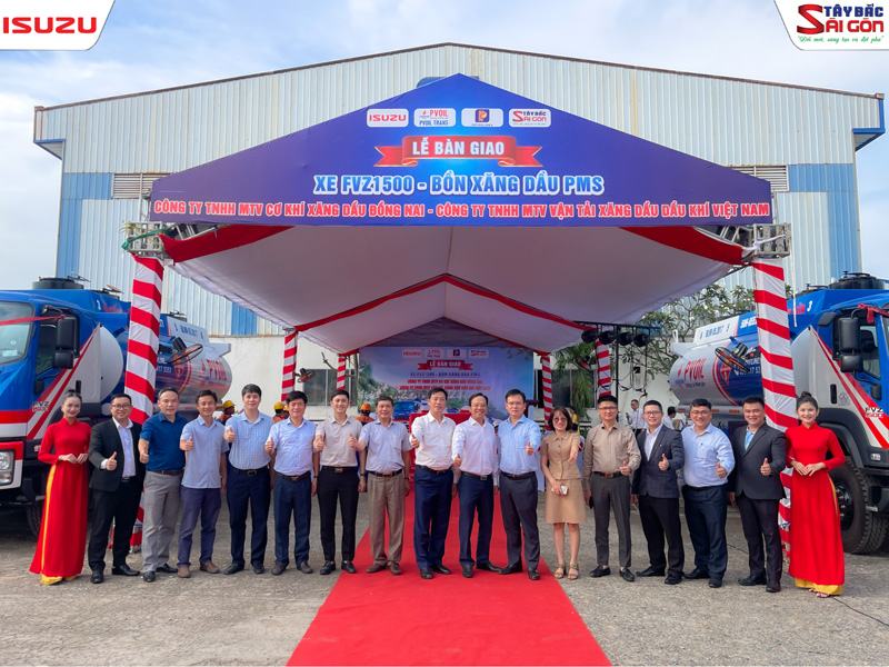 Buổi lễ bàn giao 07 xe ISUZU FVZ1500 Bồn Xăng Dầu