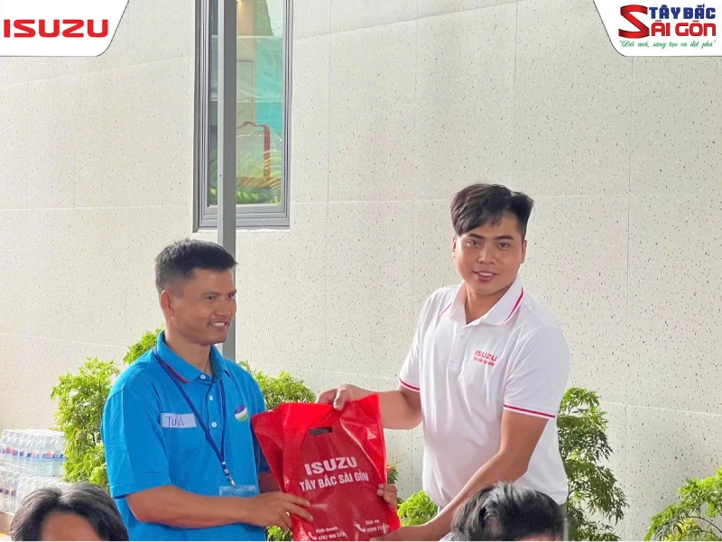 Buổi huấn luyện và lái xe tiết kiệm tại trung Tâm Đào Tạo & Sát Hạch Lái Xe Hóc Môn