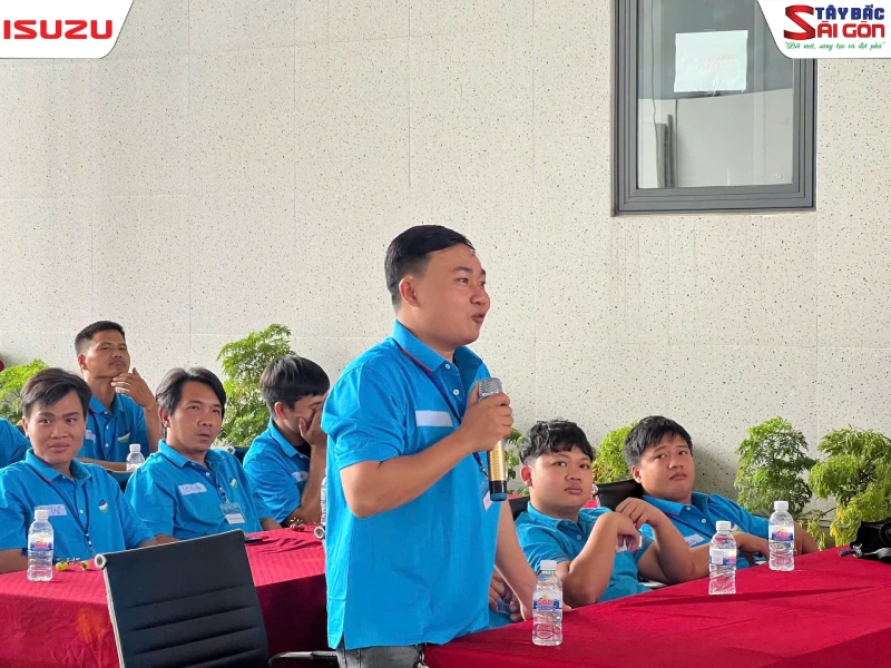 Buổi giao lưu trao đổi cùng Quý Trung Tâm
