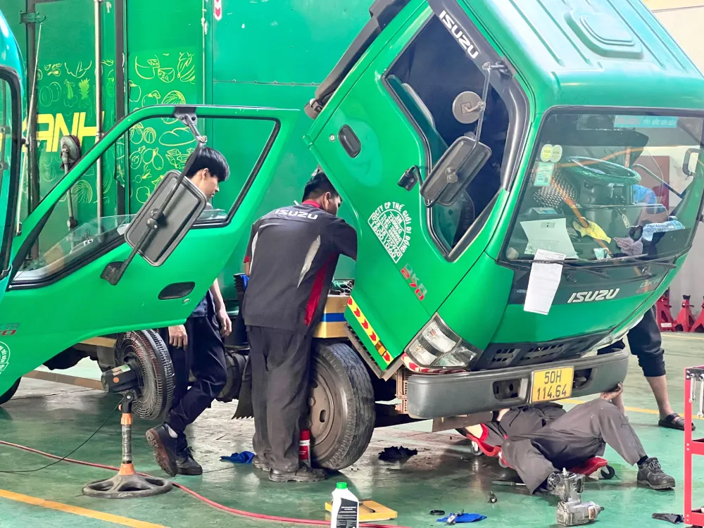 Kỹ thuật viên tại ISUZU Tây Bắc Sài Gòn - CN Bình Phước