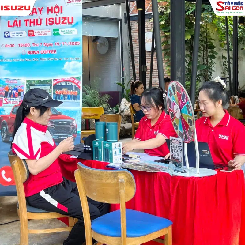 lái thử xe ô tô