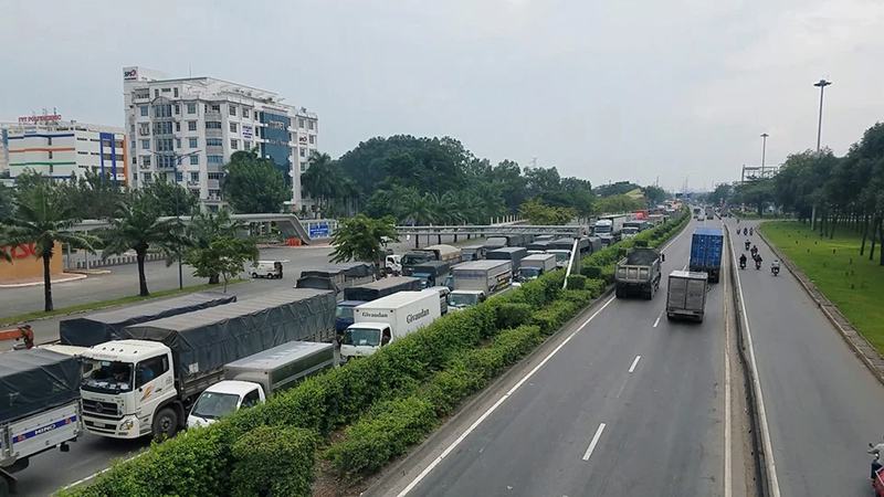 Kiểm tra đường cấm tải tại Quốc lộ 1