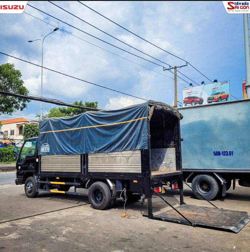 Xe tải thùng bửng nâng- hạ