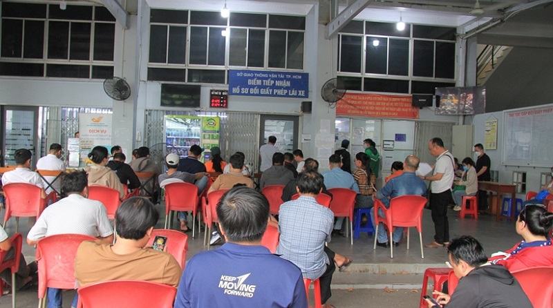 Quá tải tại các điểm cấp đổi giấy phép lái xe