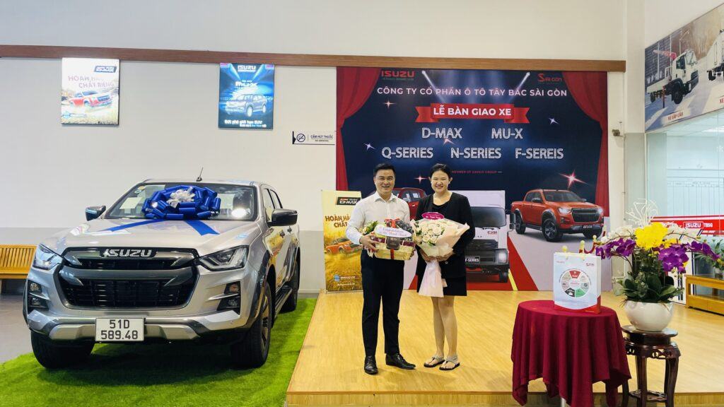 LỄ BÀN GIAO XE ISUZU ALL NEW D-MAX 2021