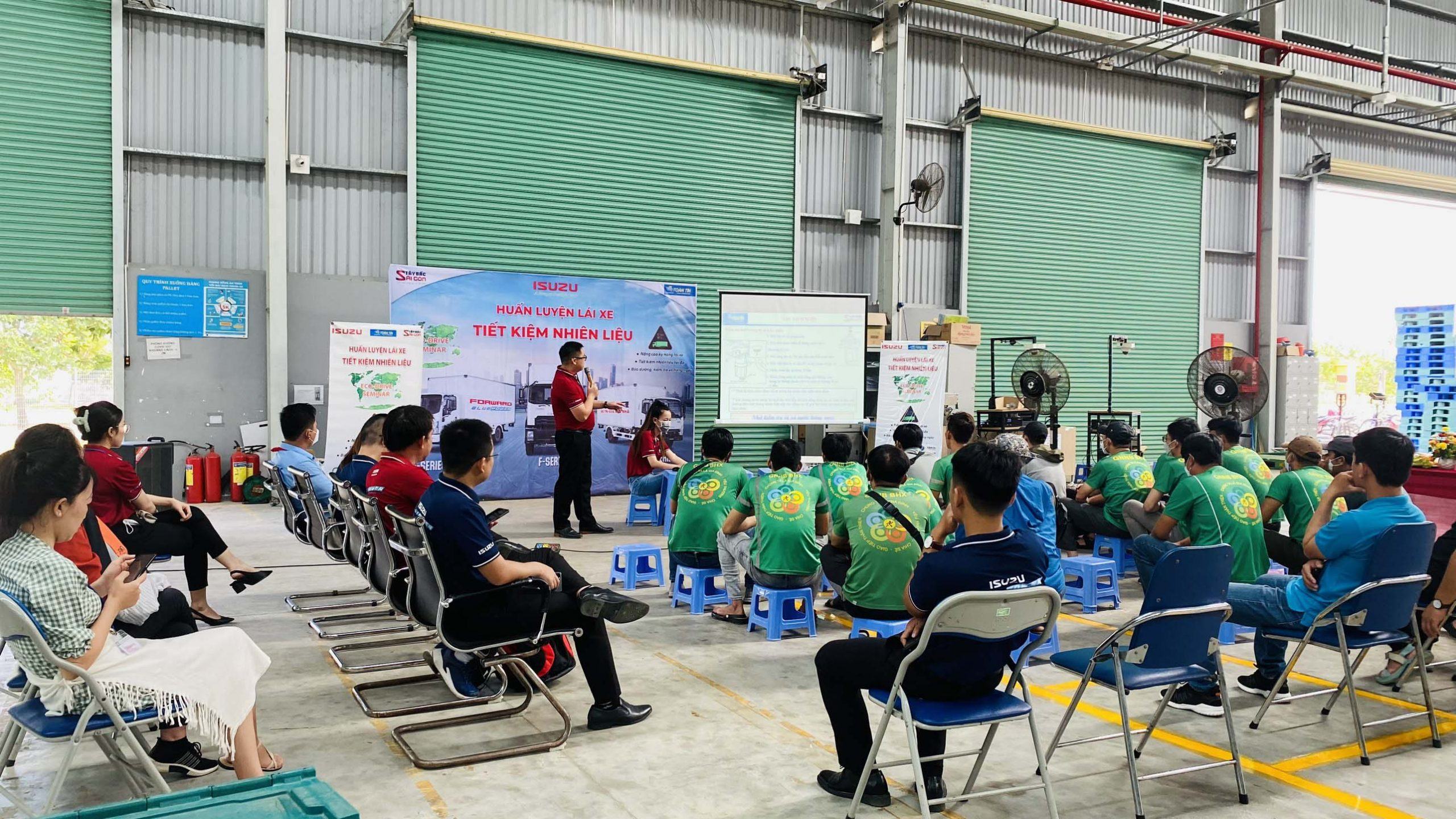 Huấn luyện "lái xe tiết kiệm nhiên liệu"