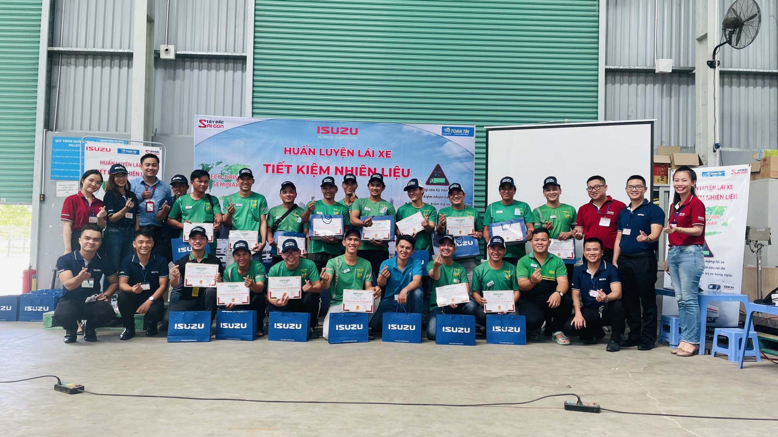 Huấn luyện "lái xe tiết kiệm nhiên liệu"